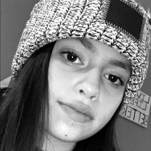 Meet your Posher, Menna